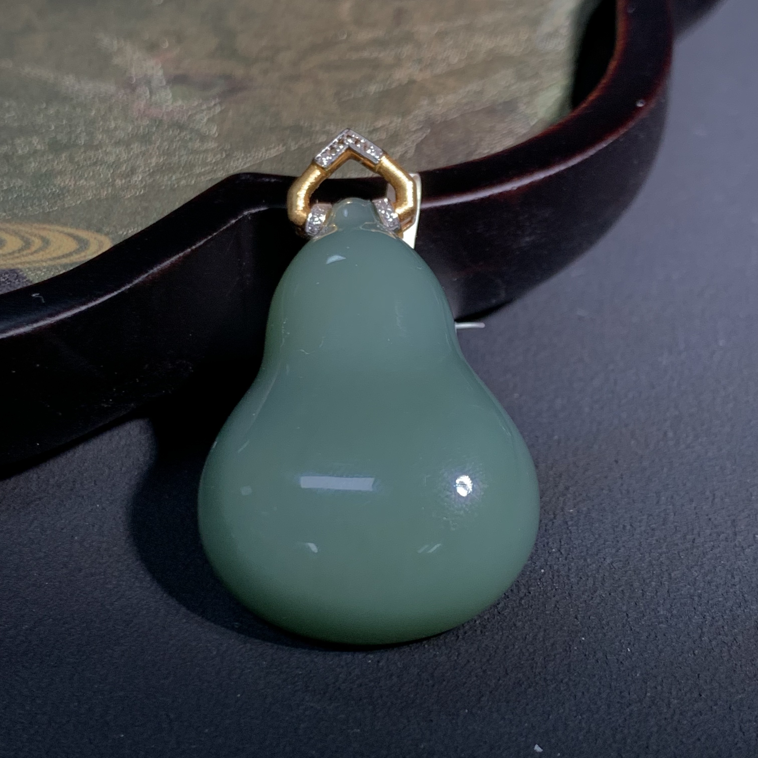 【粉青臻集】俄碧粉青瓷蓝18K金镶葫芦超亮吊坠约33*24*11mm