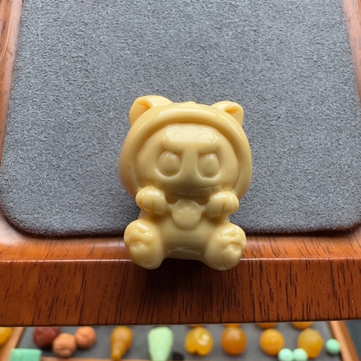 石英质玉（缅黄）未镶嵌颈饰