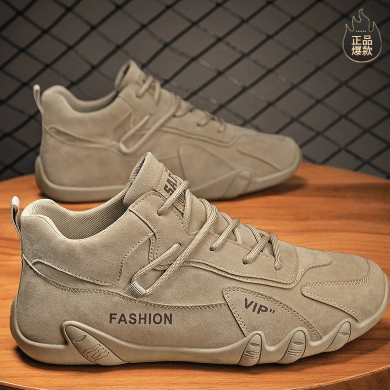 断码新款秋冬季劳保男鞋防滑工地干活工装鞋男士户外休闲运动板鞋