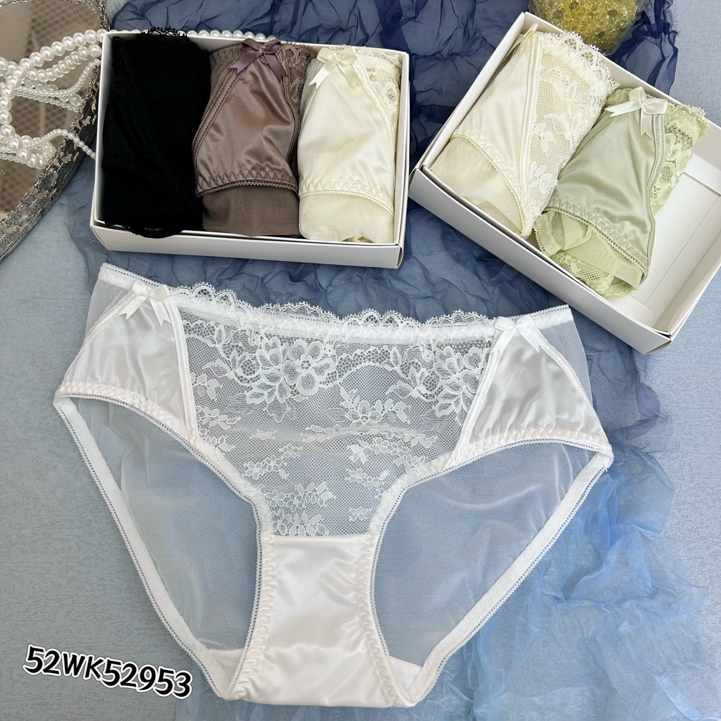 甜妹性感纯欲蕾丝内裤