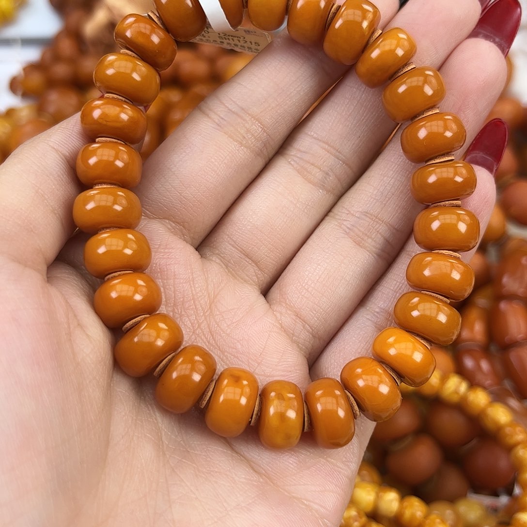 琥珀颈饰未镶嵌蜜蜡