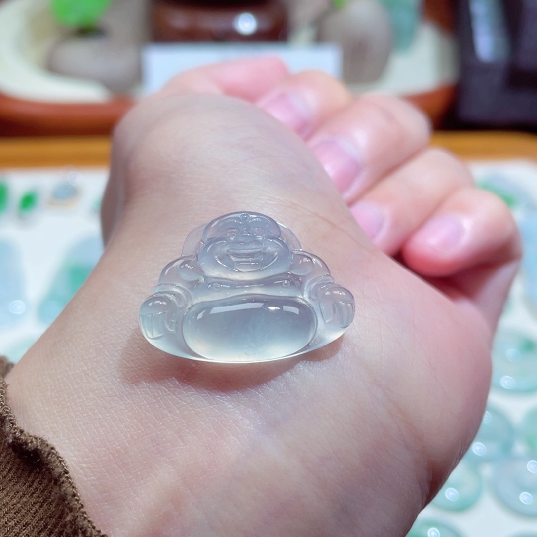 翡翠颈饰未镶嵌自**风佛公