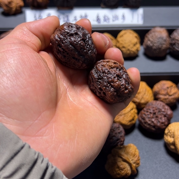 把件文玩核桃B九五玄包40mm