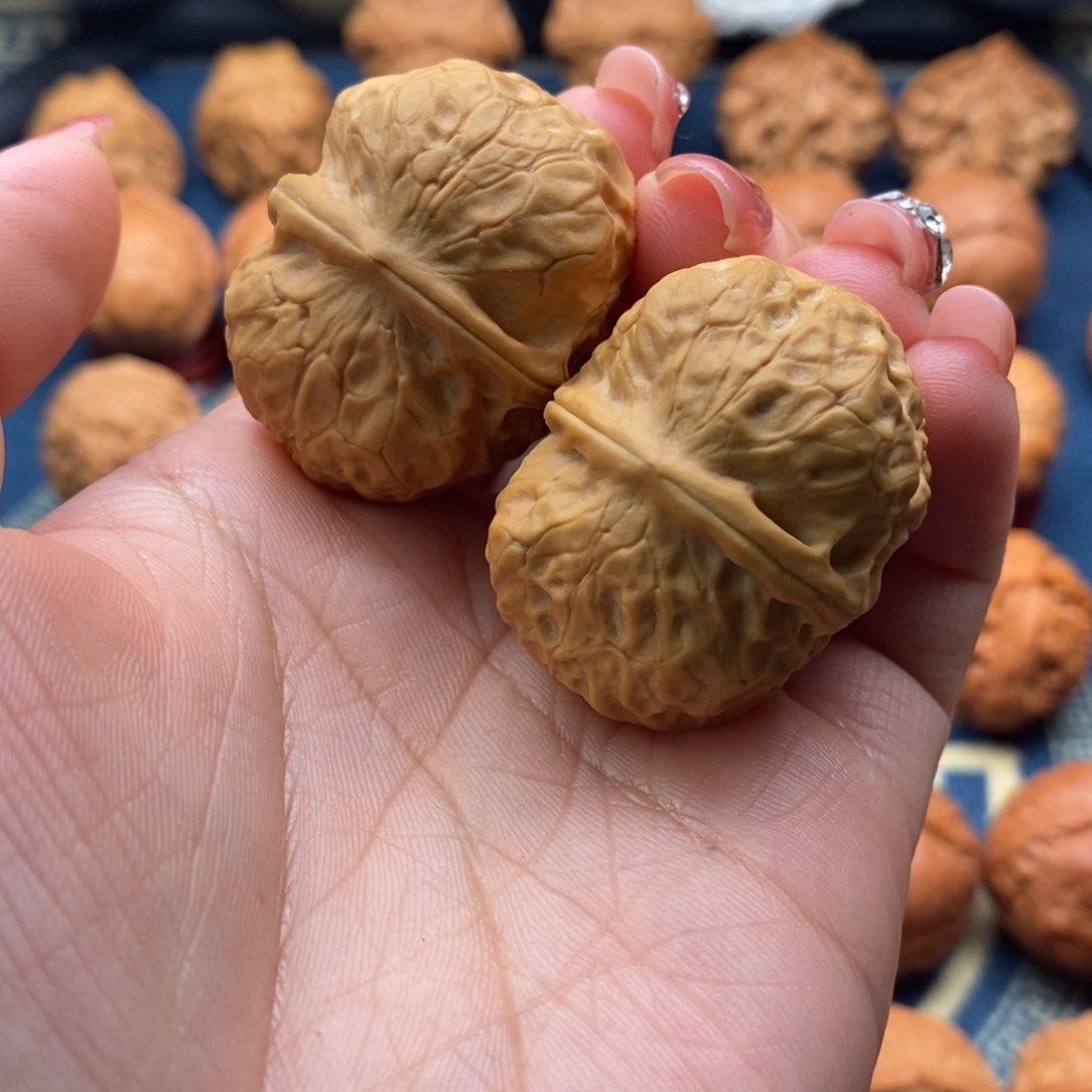 文玩核桃把件精品小手捻