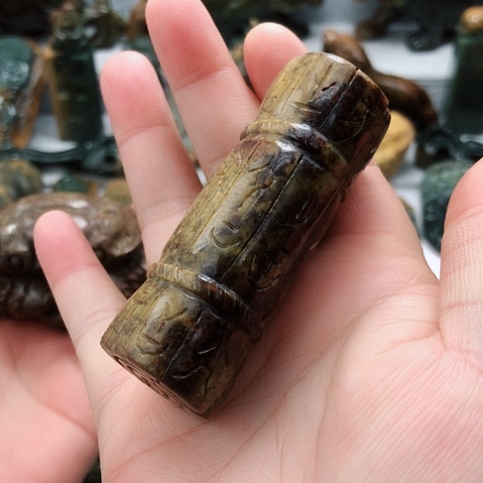 岫岩河磨玉（透闪石质玉）把件未镶嵌
