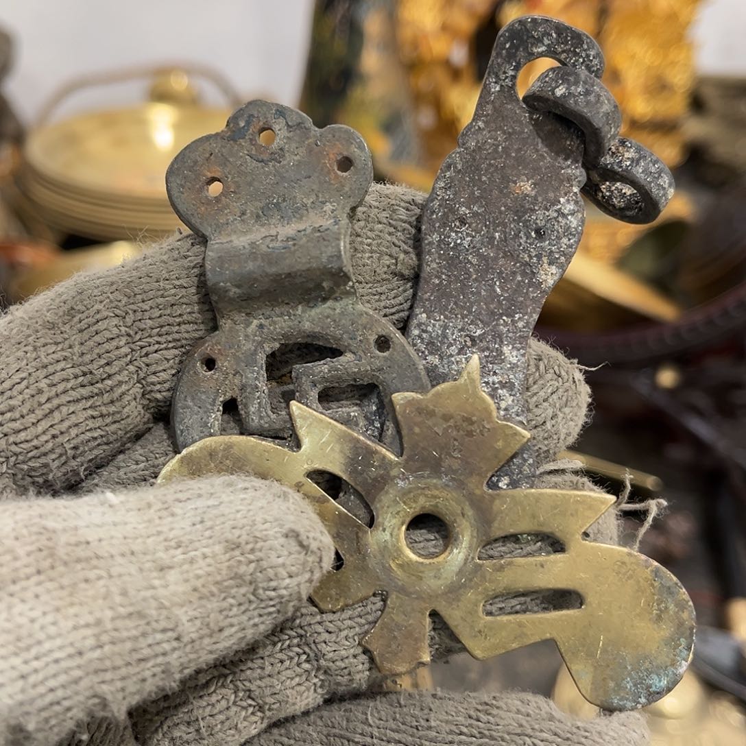 温***司闪电购铜摆件工艺品