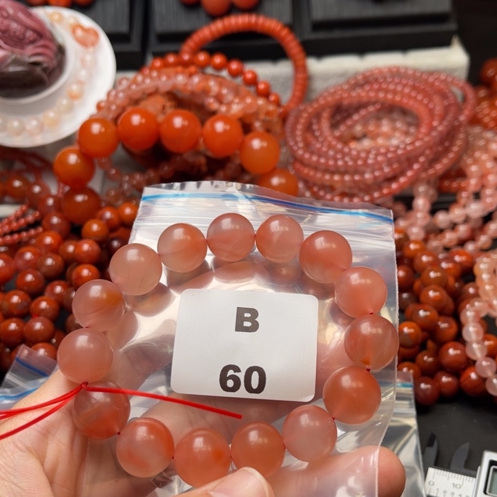 南红玛瑙未镶嵌多样性发货默认微瑕称重14mm