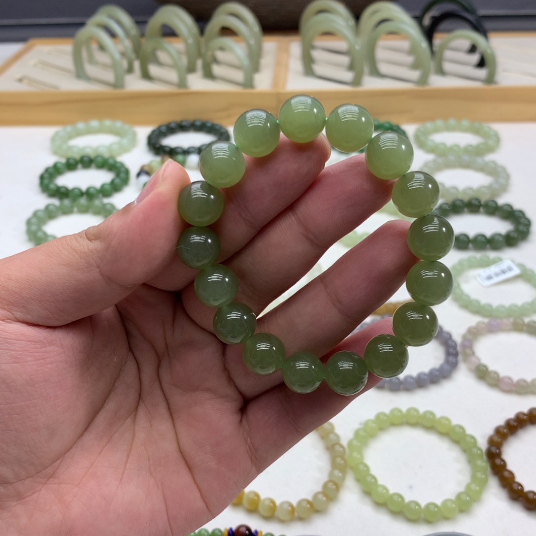 和田玉手串（冰湖水绿12）未镶嵌