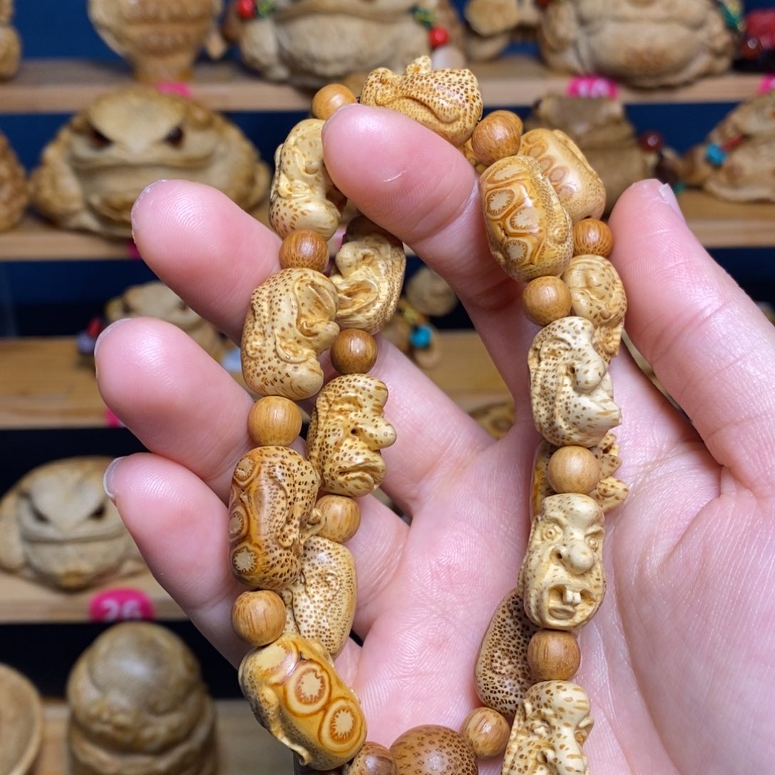 竹十八罗汉竹雕精工制作