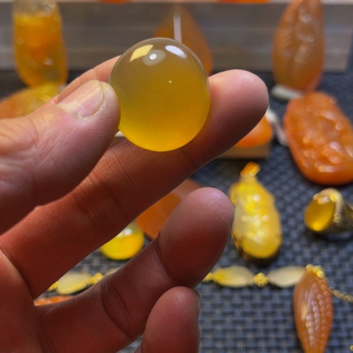 风***子石英质玉未镶嵌旦面