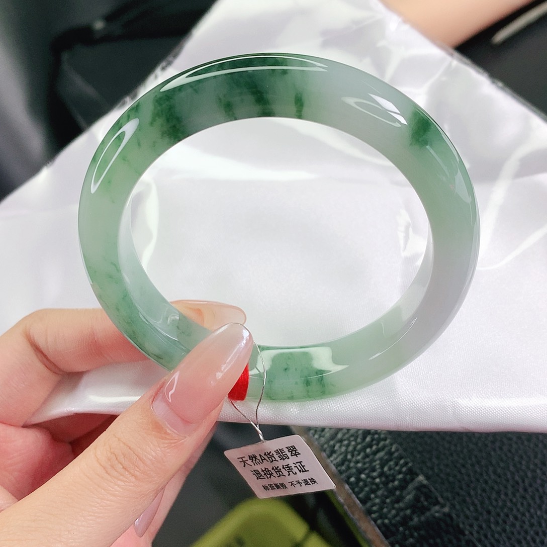 未镶嵌手镯翡翠60圈