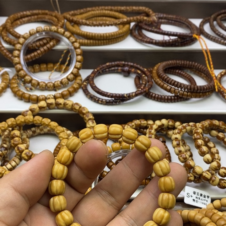 龙眼菩提手串特****?龙脊菩提雕刻南瓜珠