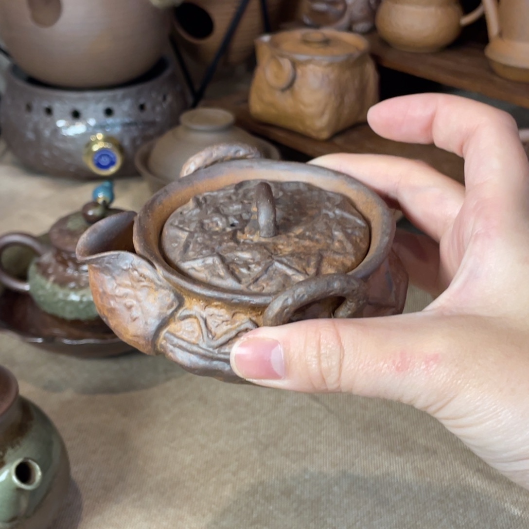 鹈鹕手抓150左右容量送小杯