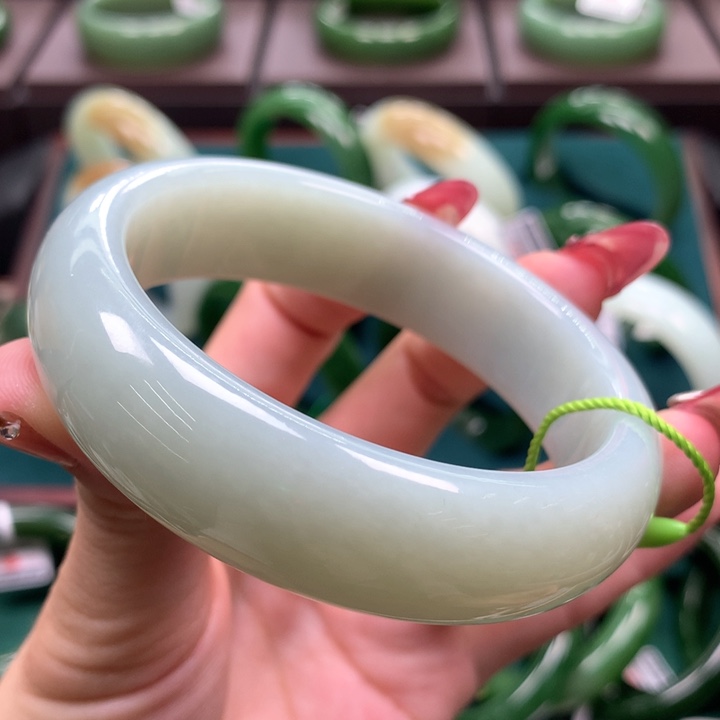 未镶嵌手镯和田玉（碧玉）5859