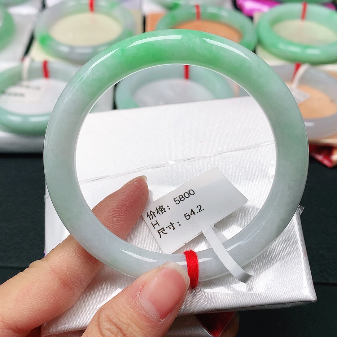翡翠手镯（圆镯）未镶嵌天然翡翠手镯54