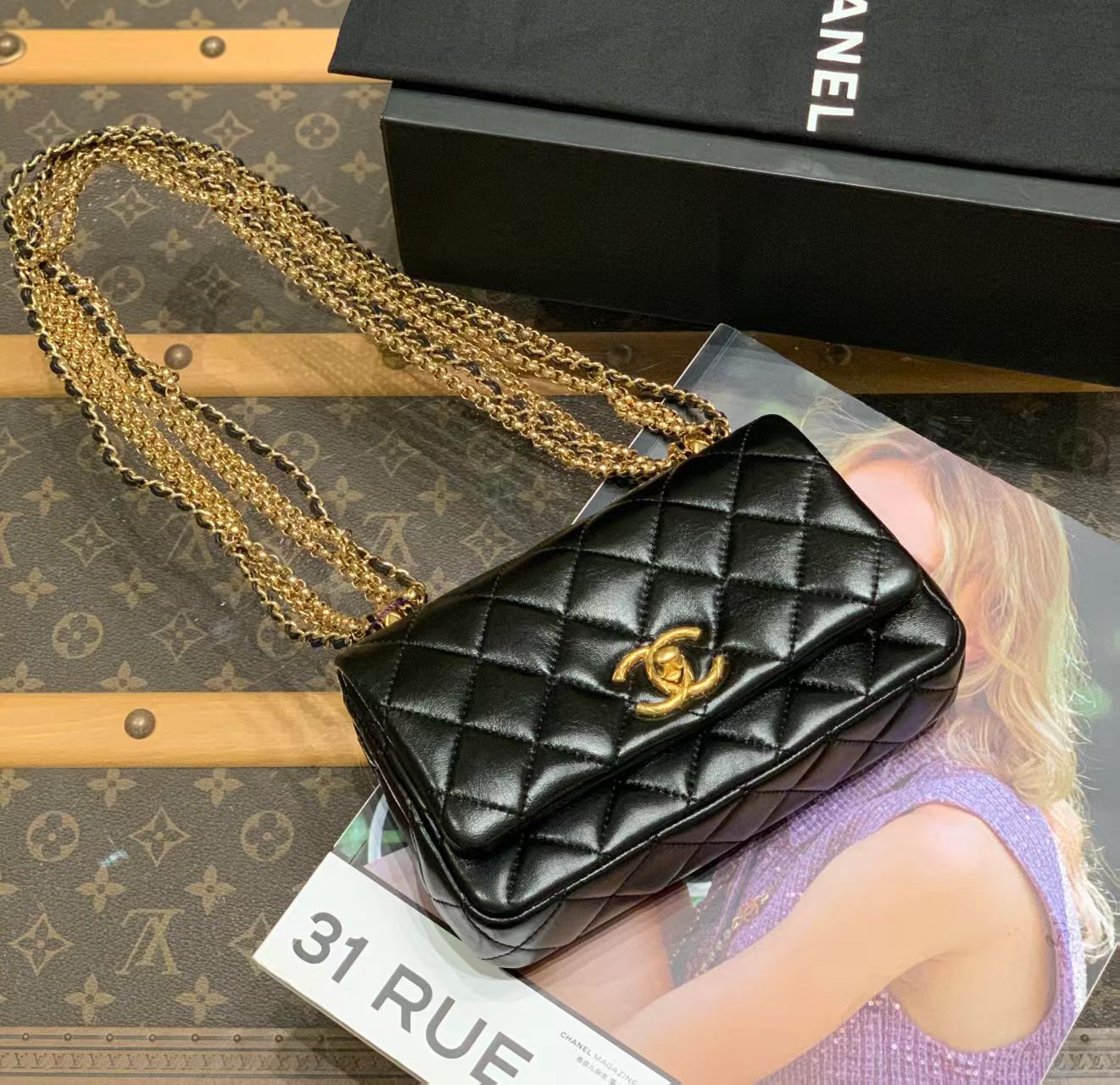 99新 Chanel/香奈儿 壹臻/24A黑金油腊羊皮多链条口盖包 42307444