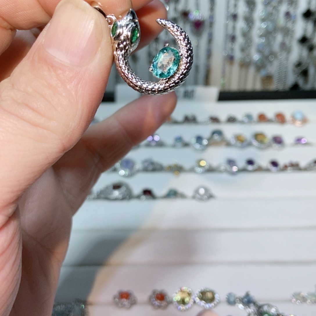 绿水晶戒指银S925镶嵌