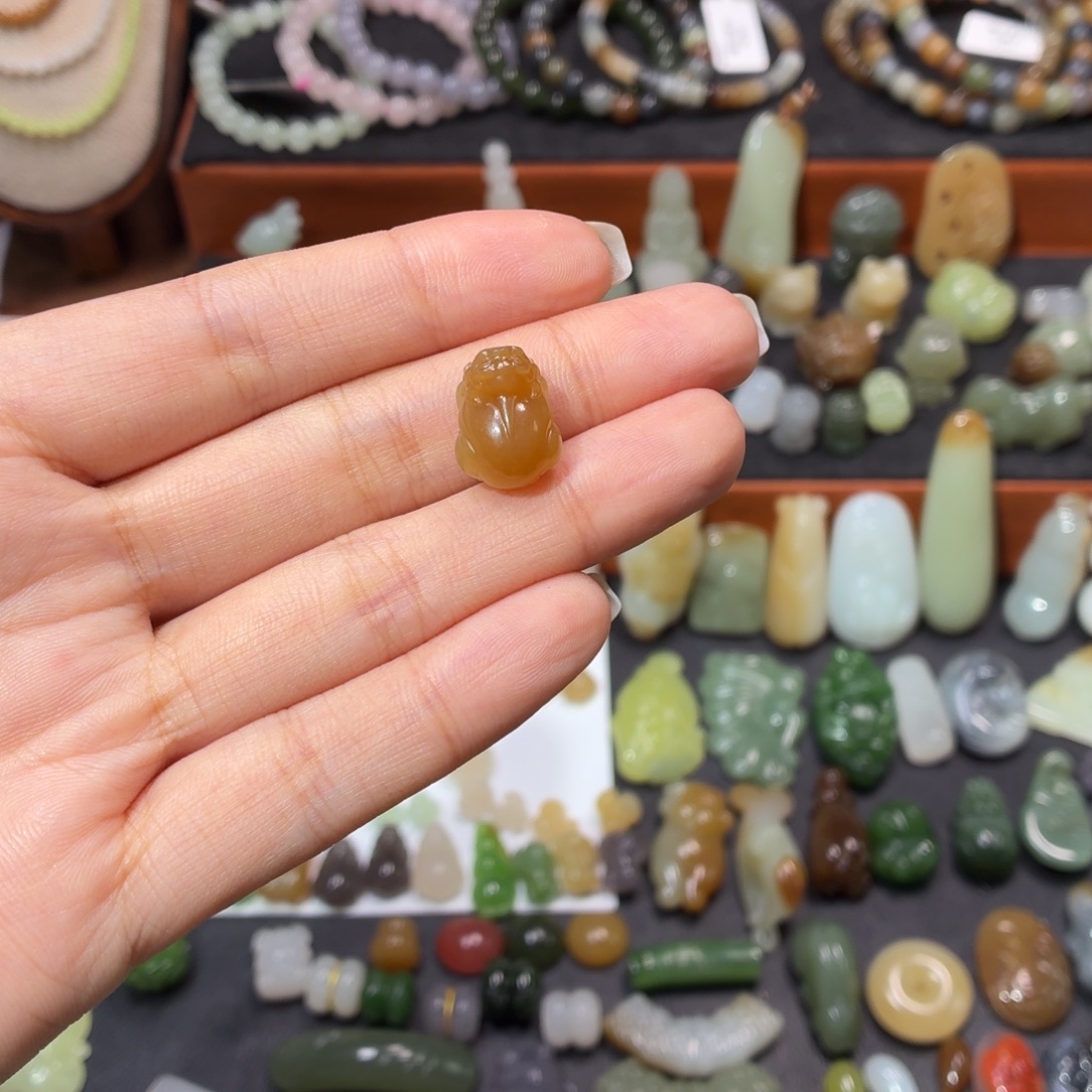 鹊***W和田玉未镶嵌手链