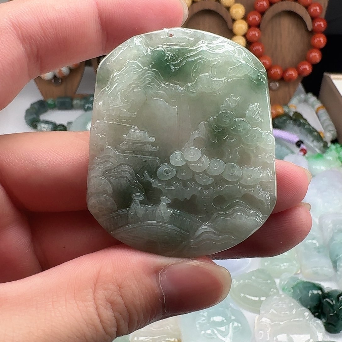 颈饰未镶嵌翡翠…..16