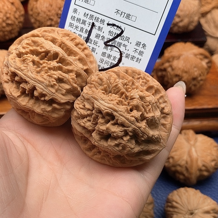 桃核吊坠粗筋狮子头47