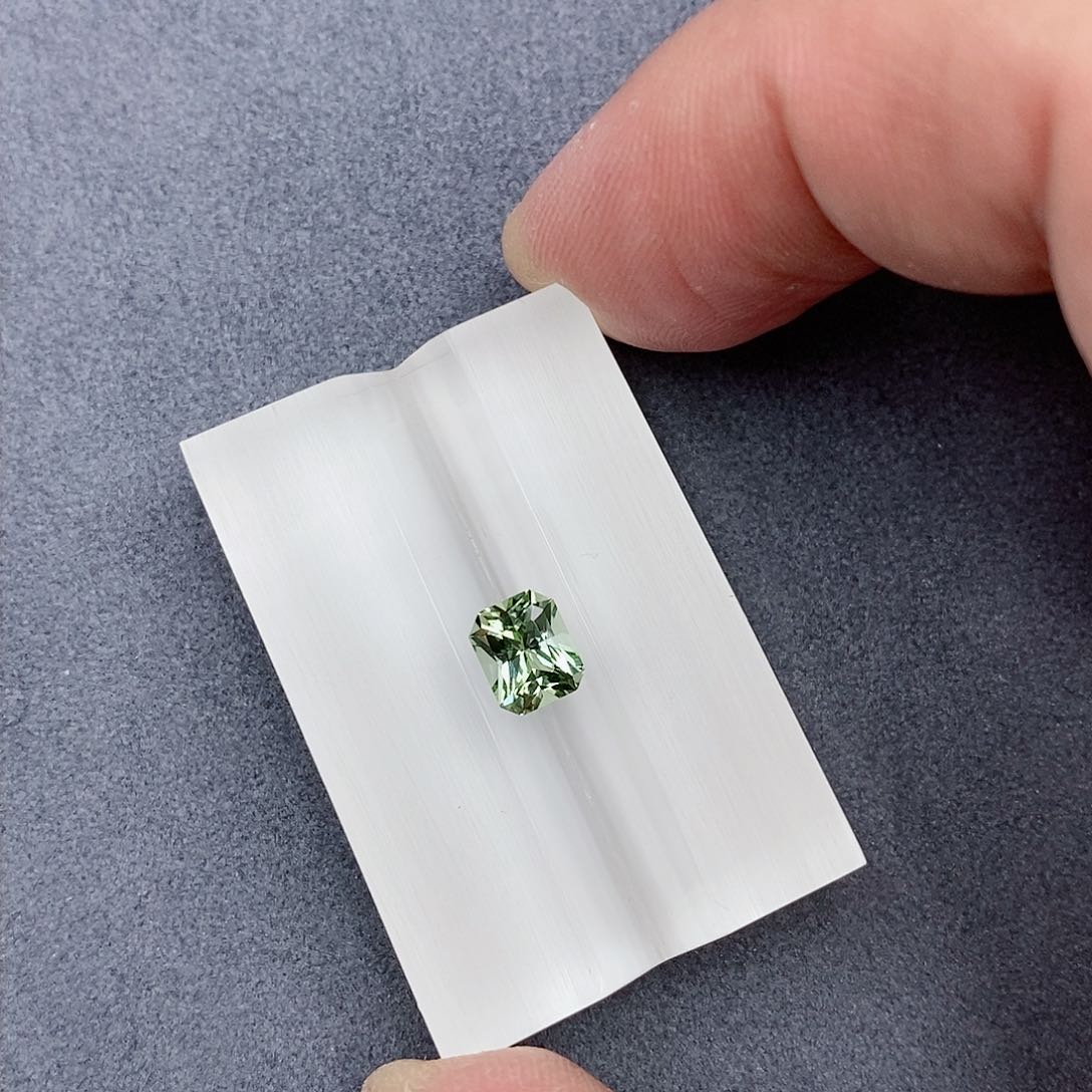 碧玺珠宝半成品未镶嵌1.2ct薄荷绿裸石