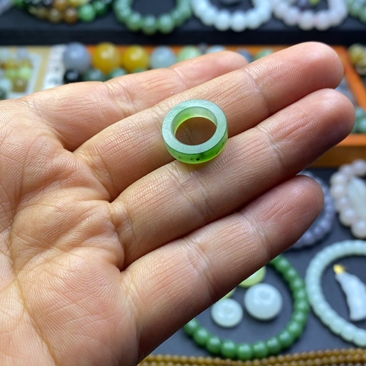 和田玉未镶嵌珠宝半成品碧玉跑环内径卡10