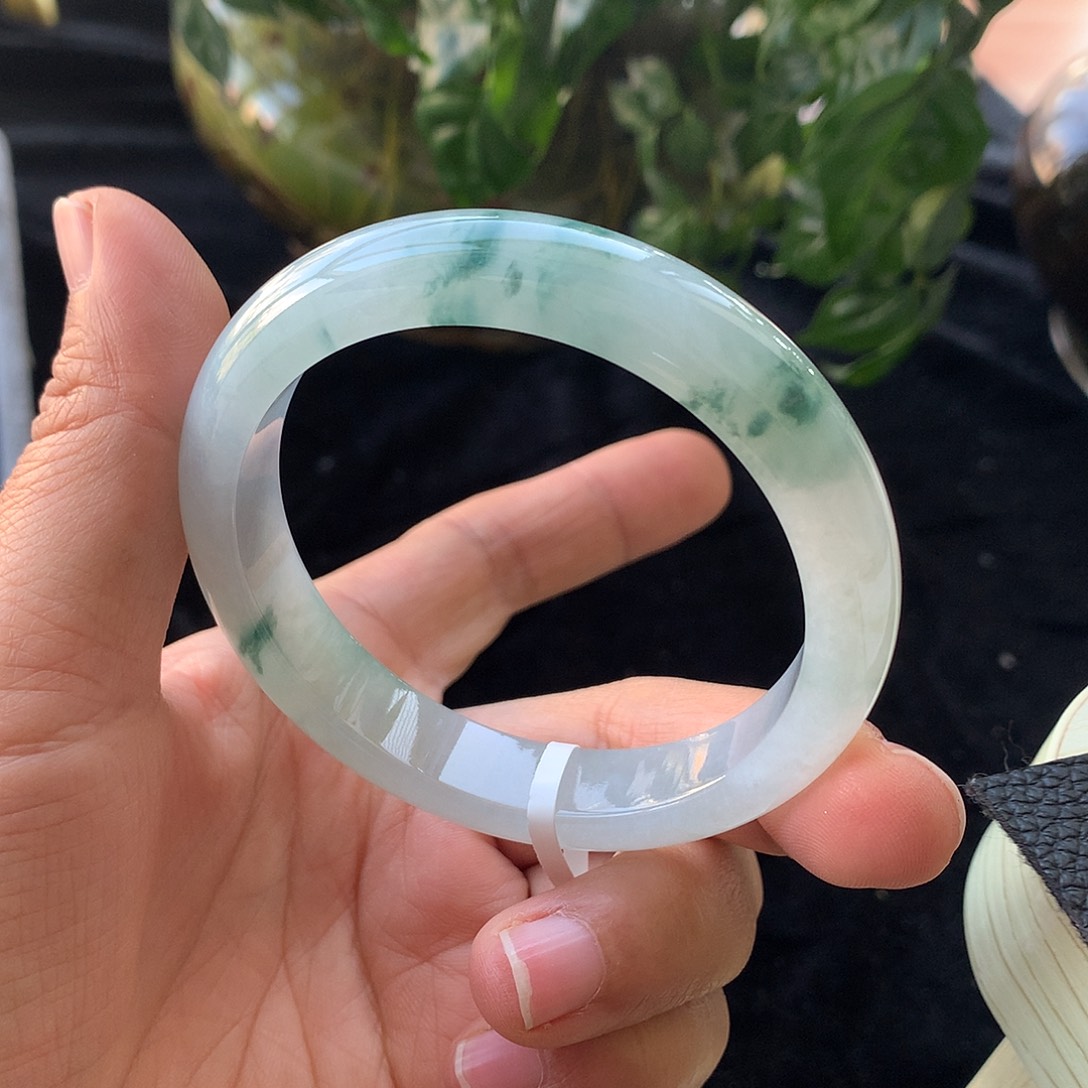 翡翠未镶嵌手镯7号