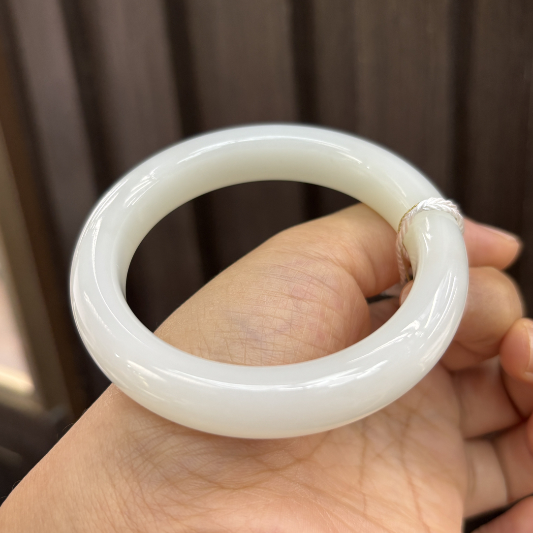 112739wt 和田玉俄料羊脂白玉手镯55.5圈口58.38g