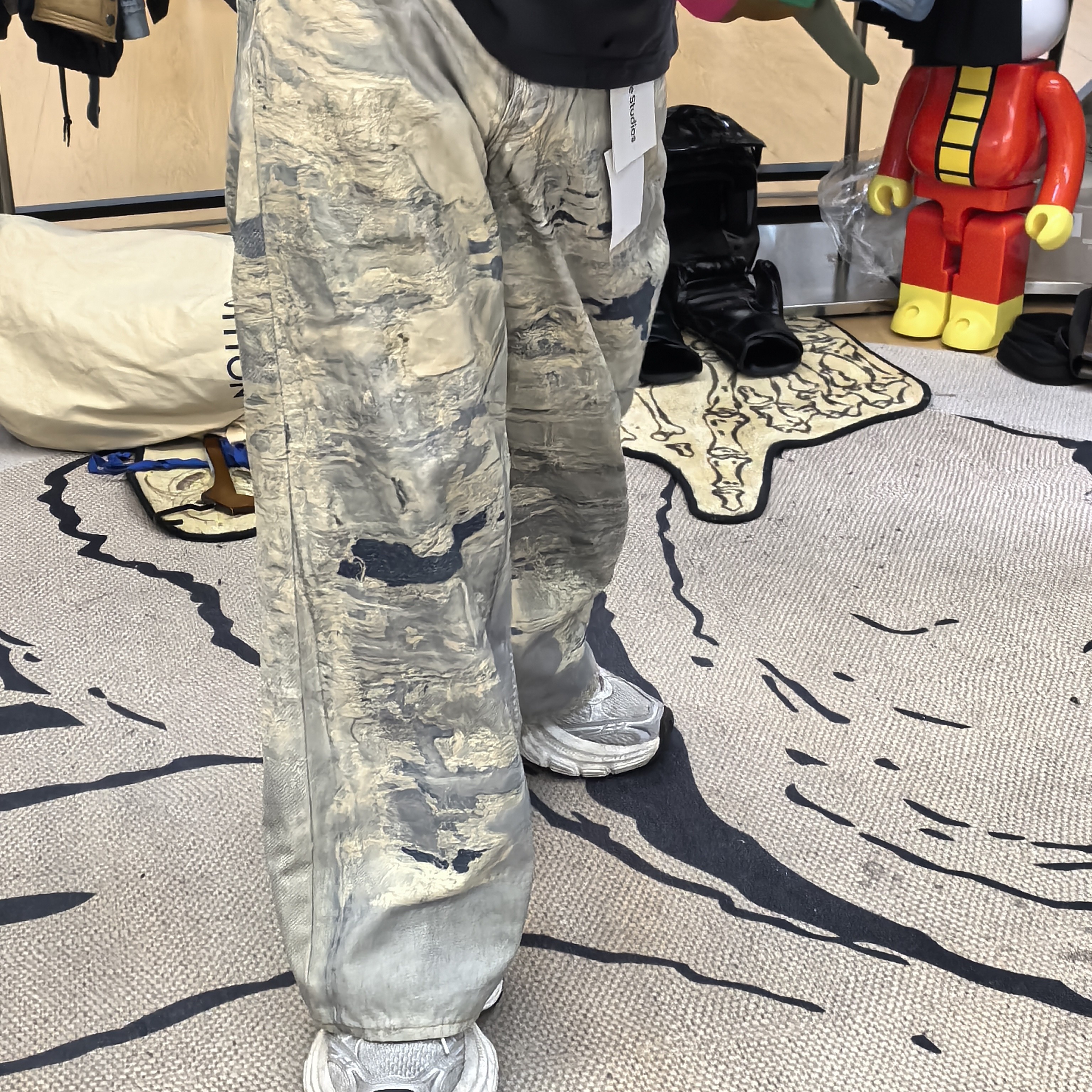 未使用 Acne studio jp1223 重工破坏牛仔裤