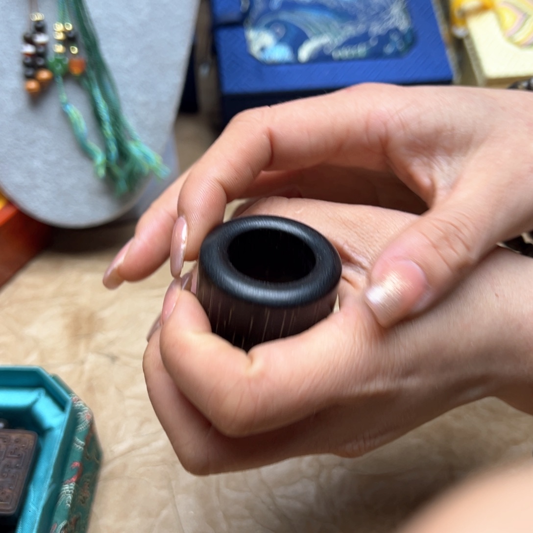 大叶紫檀（黑酸枝木类）