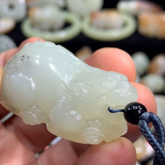 颈饰未镶嵌和田玉