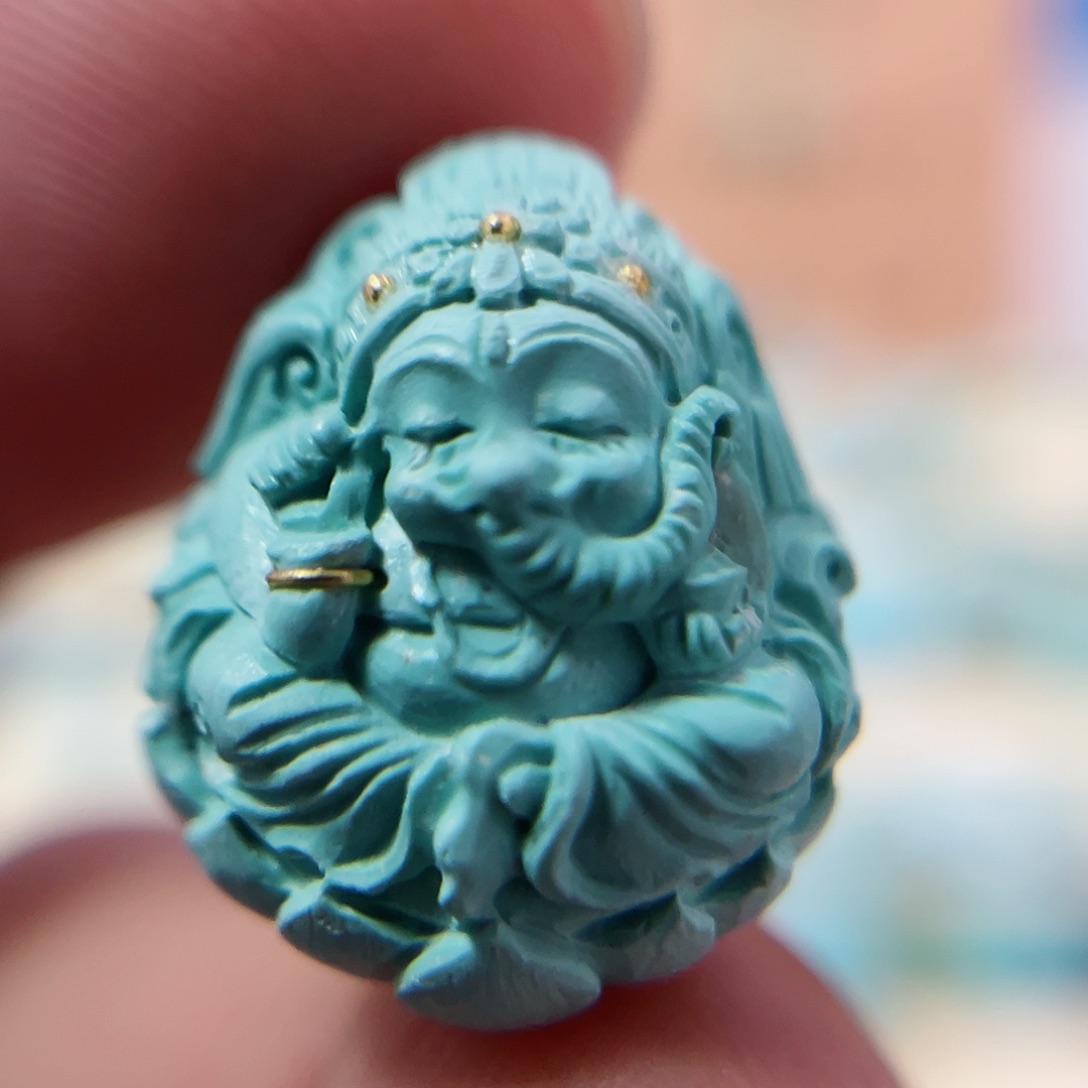 绿松石配饰未镶嵌