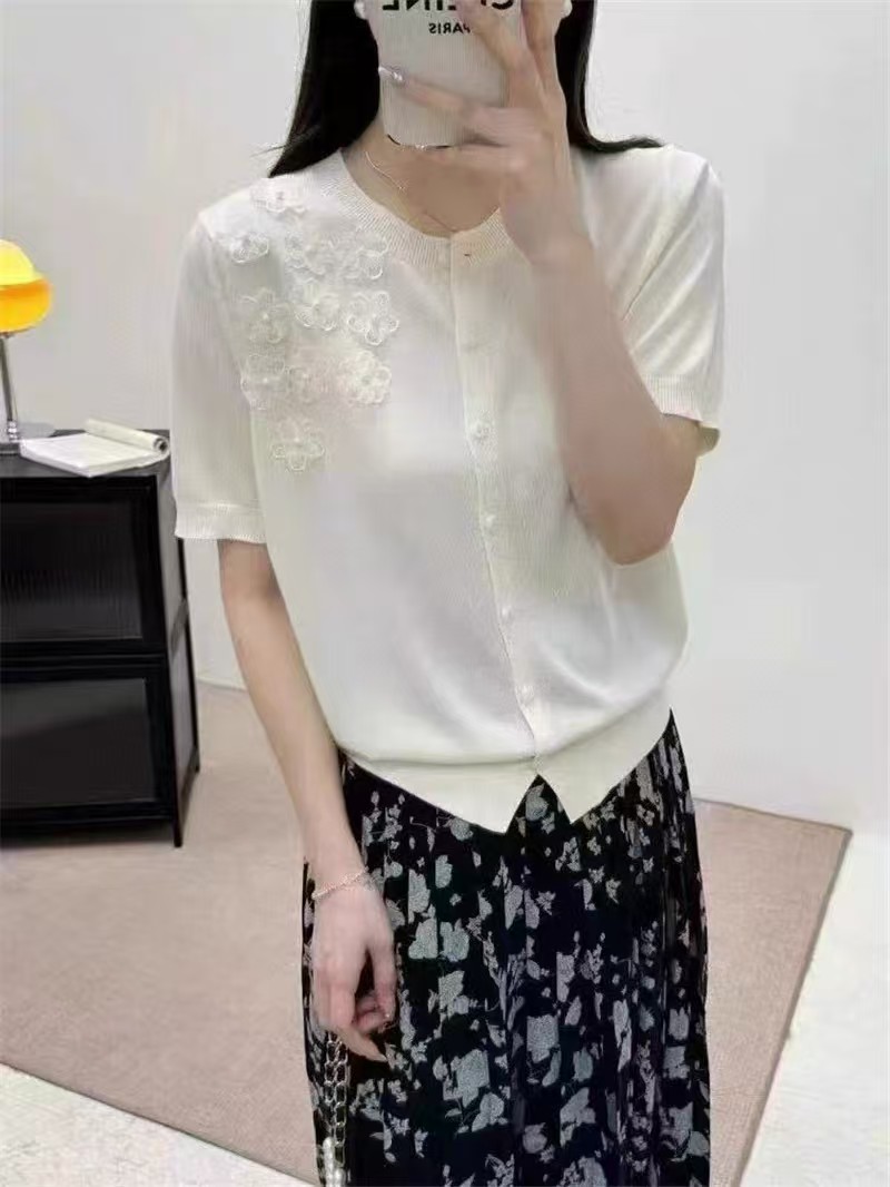 夏季薄款花朵开衫天丝针织短袖女t恤2025新款正肩设计感小众上衣