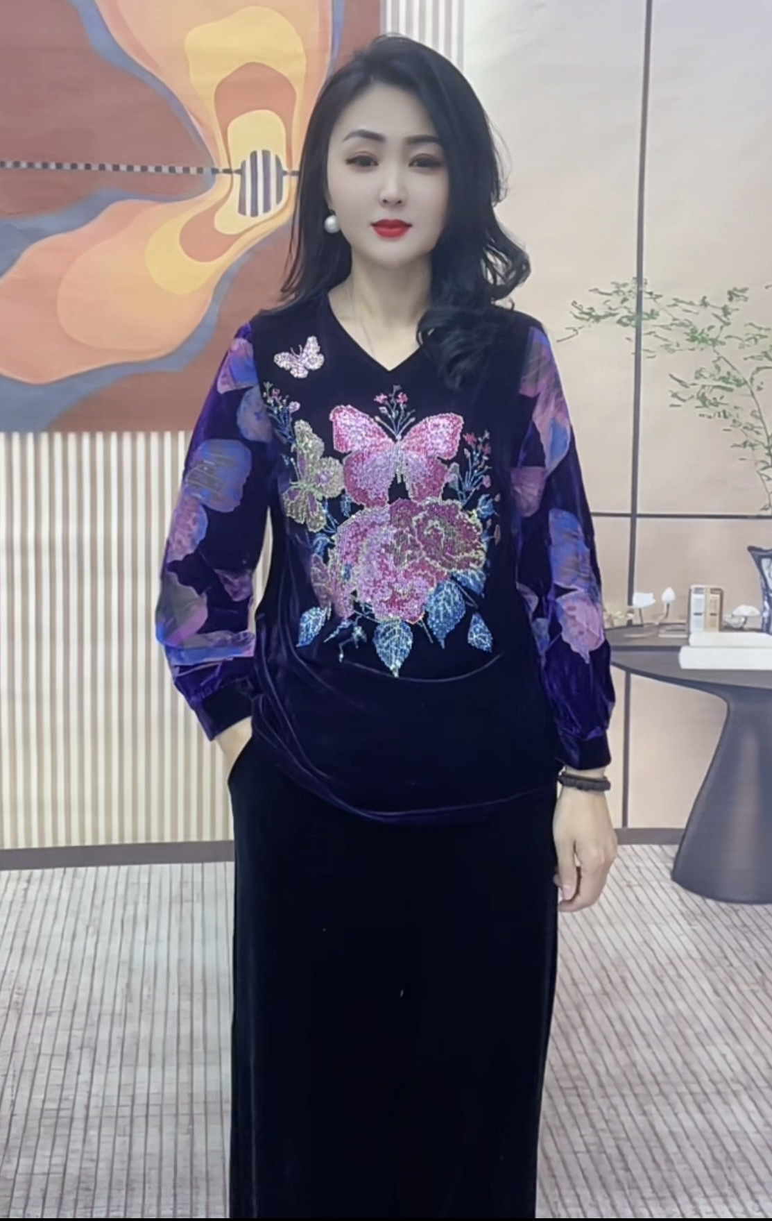 8503时尚亮钻植绒小衫显瘦