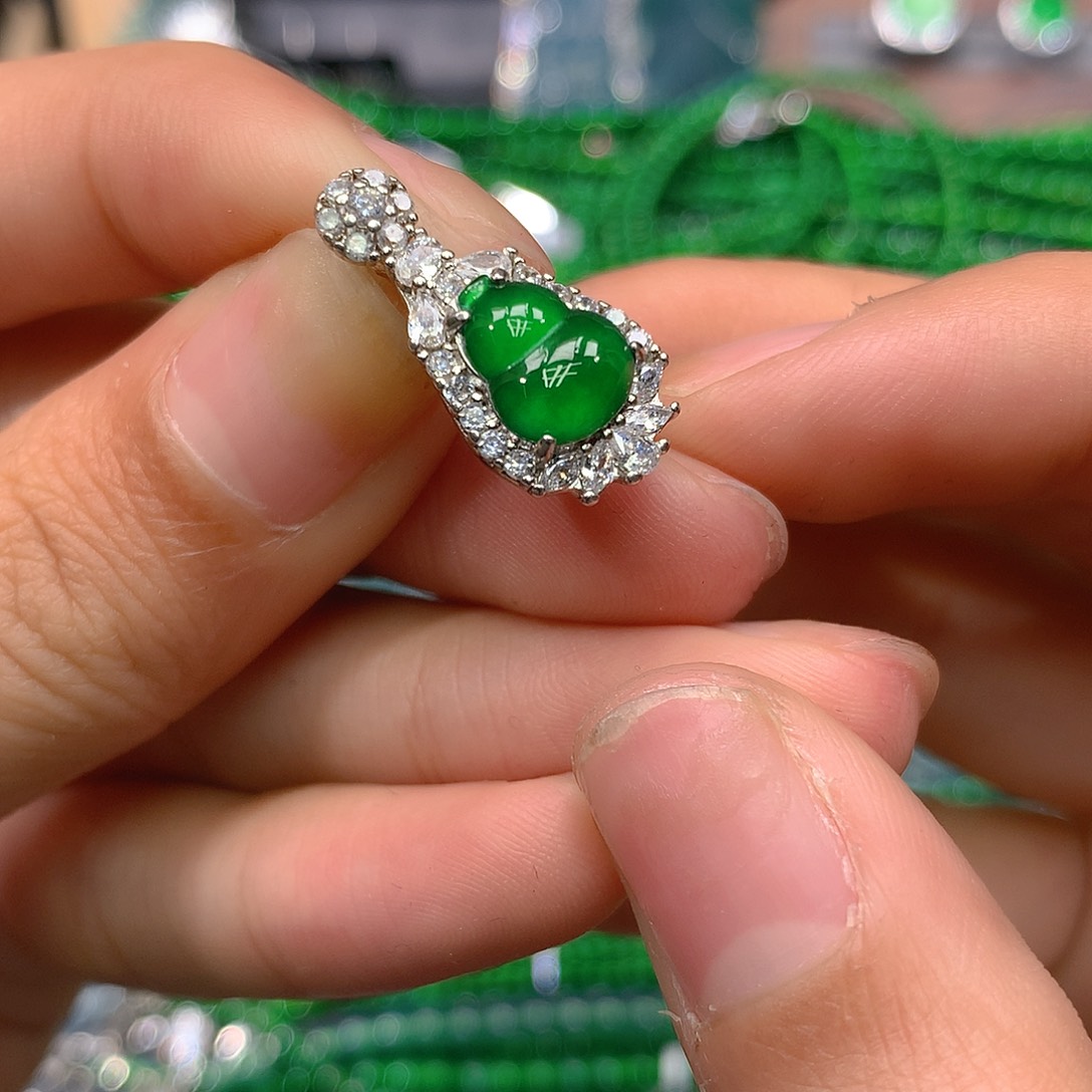 翡翠戒指未镶嵌天然翡翠