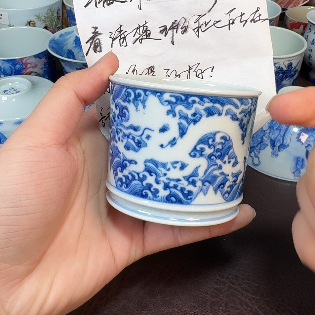 现代景德镇陶瓷杯