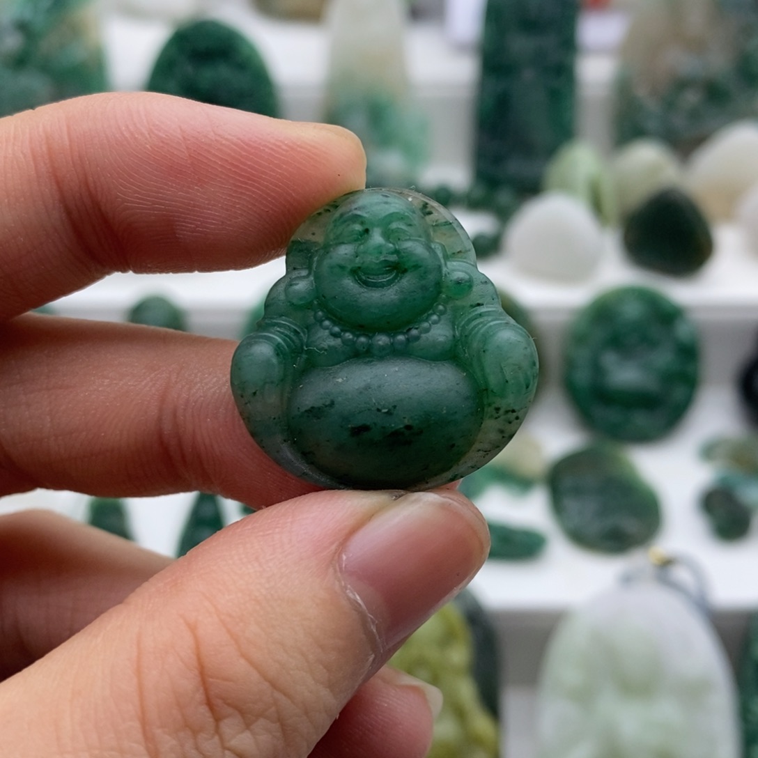 独山玉颈饰未镶嵌南****厂