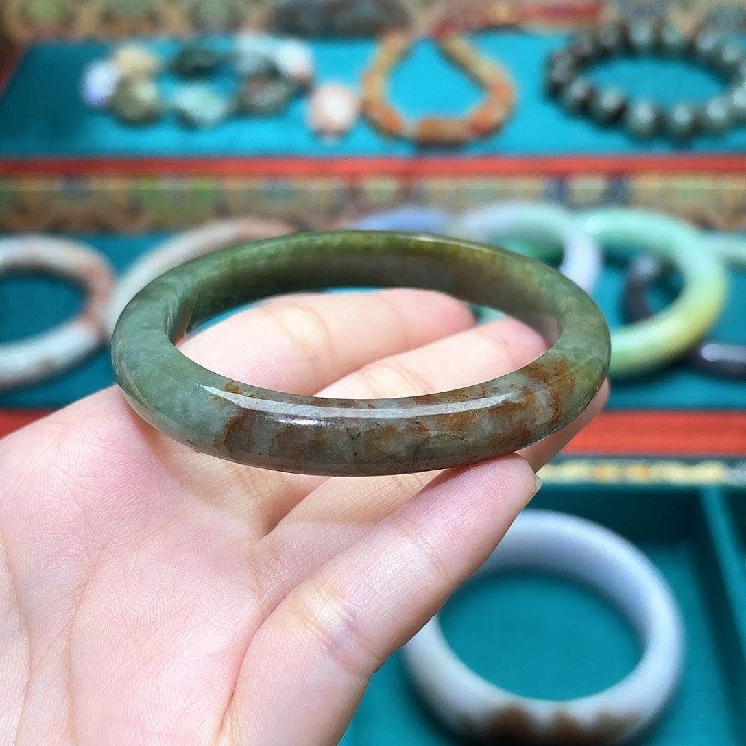 翡翠手镯未镶嵌贵妃红黄绿三彩老料翡翠手镯