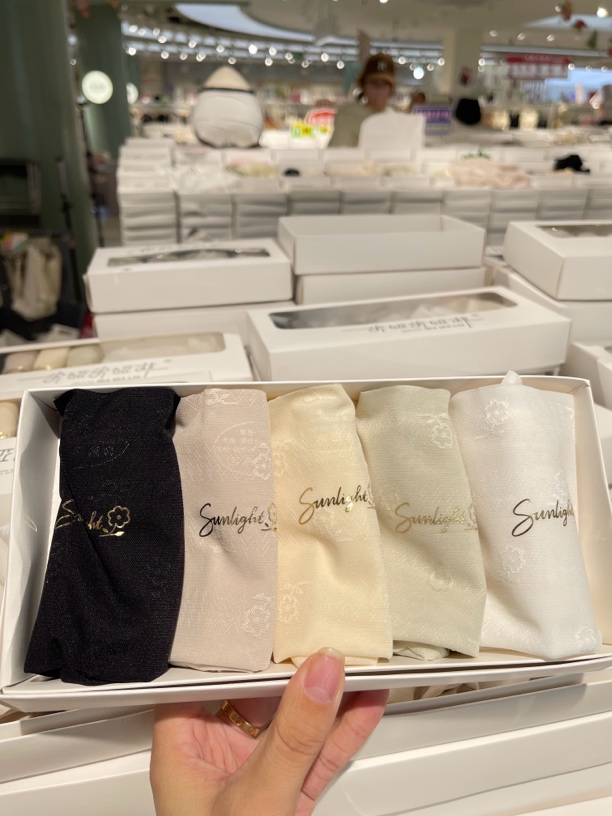 5条装 花朵蕾丝中腰大包臀无痕提臀女生蕾丝内裤