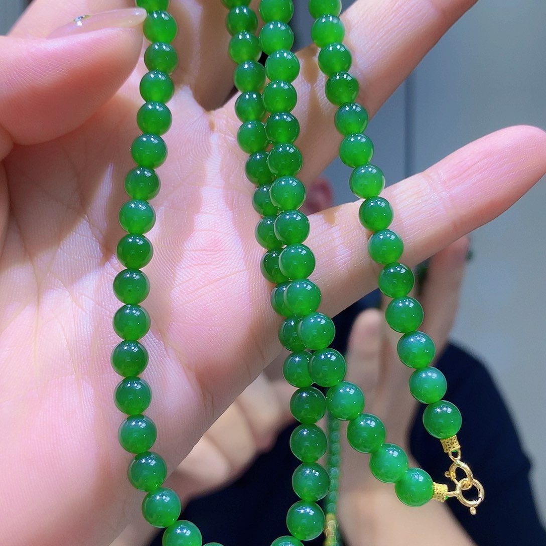 和田玉（碧玉）18K金镶嵌颈饰卡6