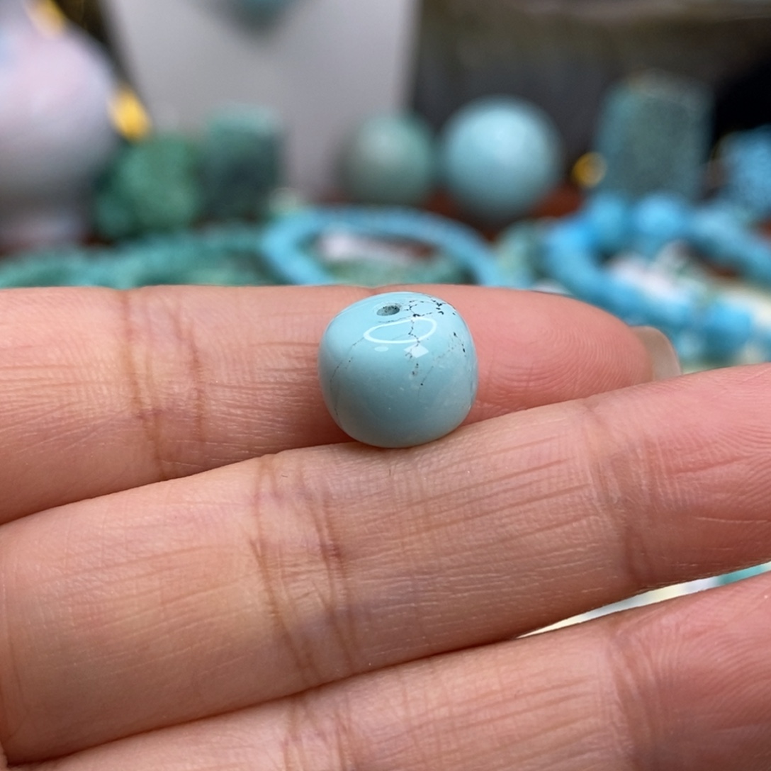 绿松石未镶嵌珠宝奇石10.3×8.7