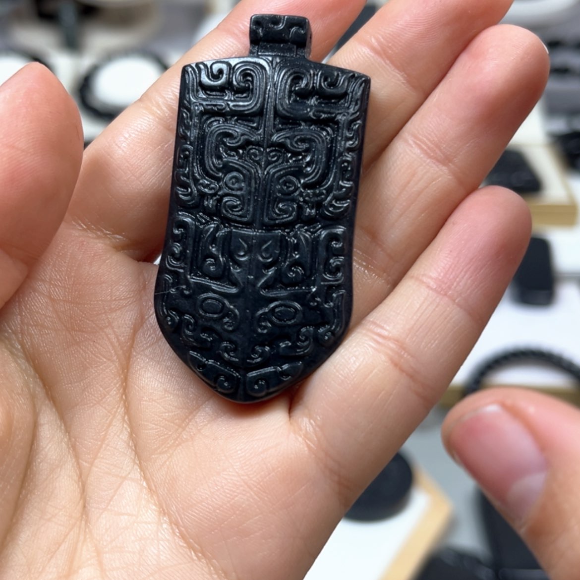 【闪购商品】和田玉（墨玉）福利版未镶嵌