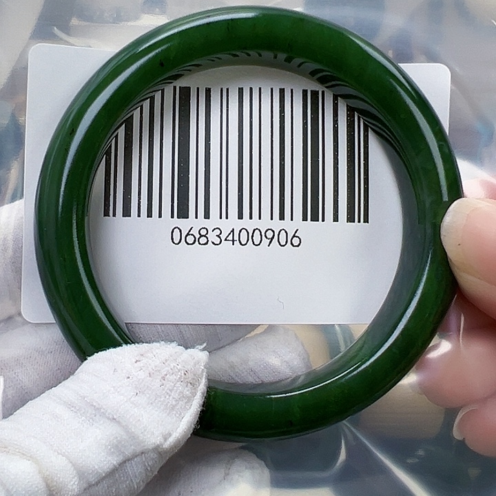 追***风和田玉未镶嵌手镯包容58