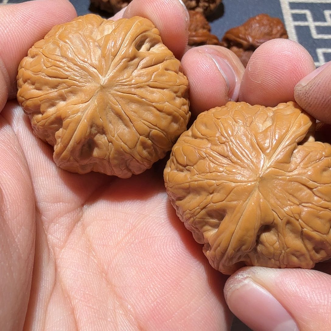 文玩核桃吊坠铁锤