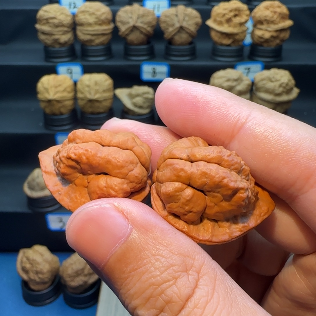 奋***斗桃核把件小云石观音