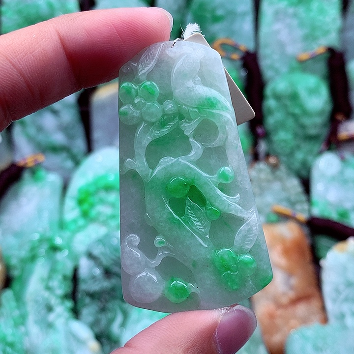 翡翠吊坠(不含链)未镶嵌