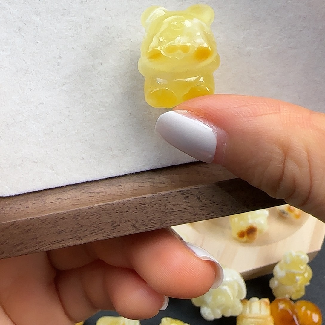 琥珀未镶嵌珠宝奇石