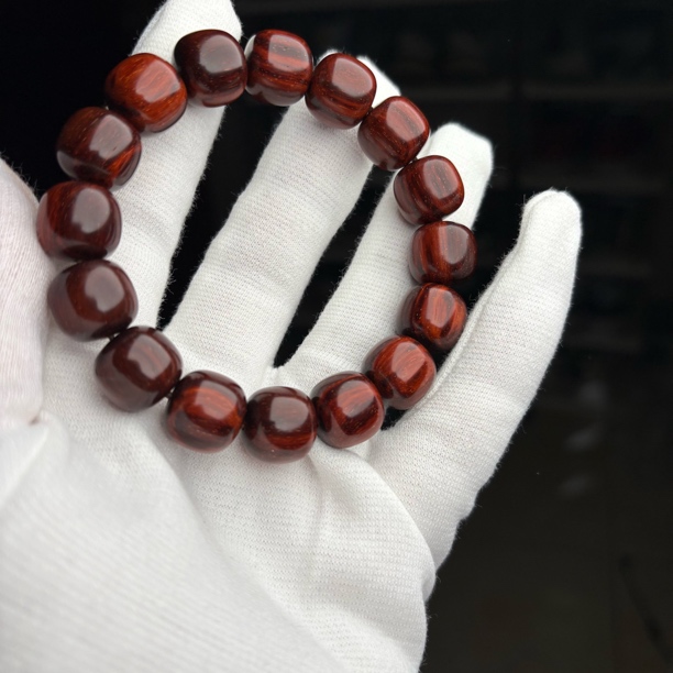 稀有·小叶紫檀黑飘红13/14老型珠，多一物一拍