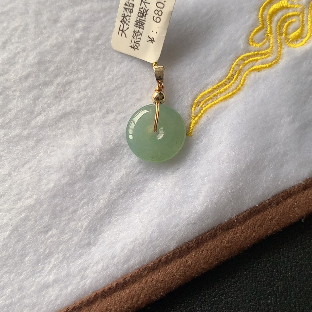 翡翠未镶嵌颈饰未镶嵌