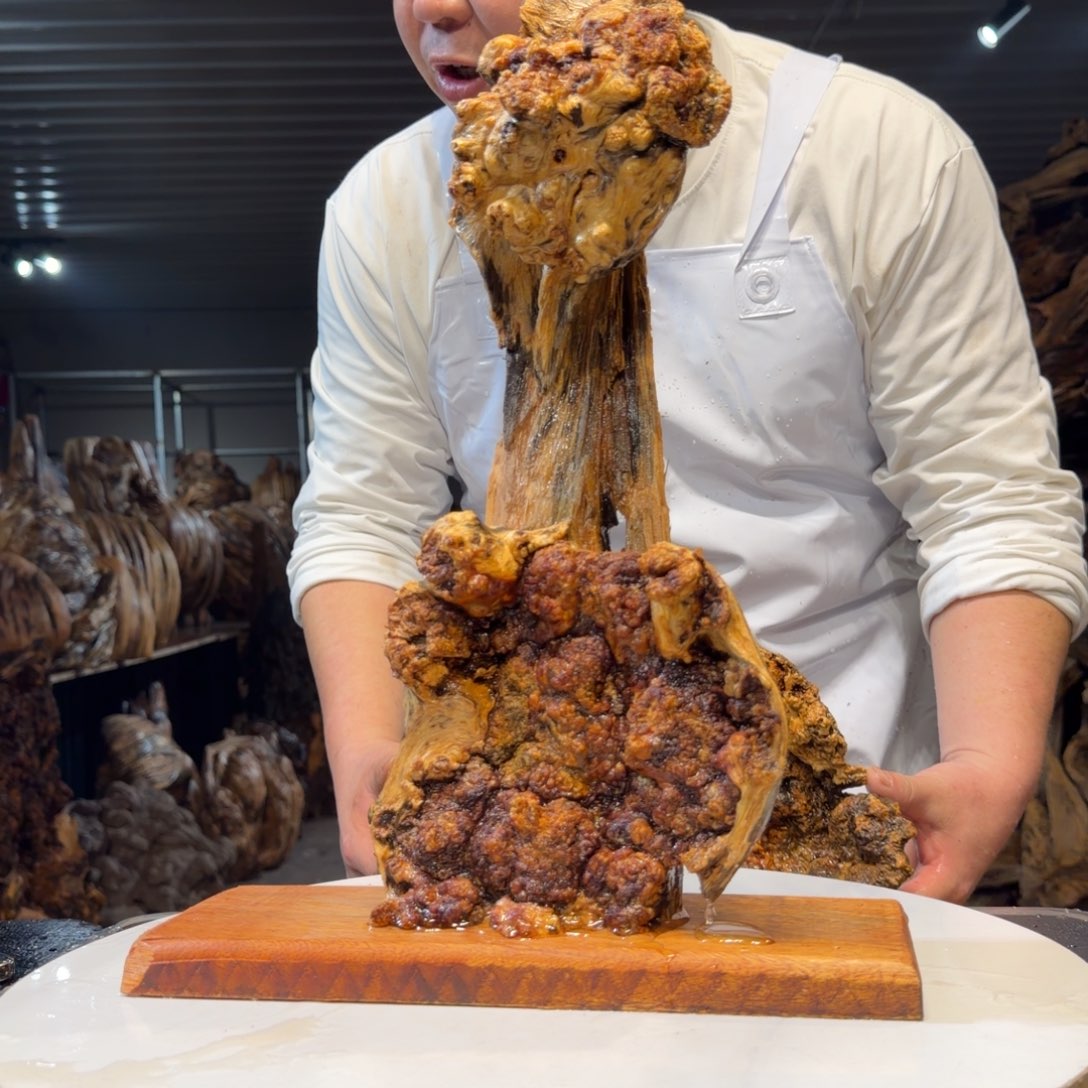 开***情木王一刀琥珀木摆件102